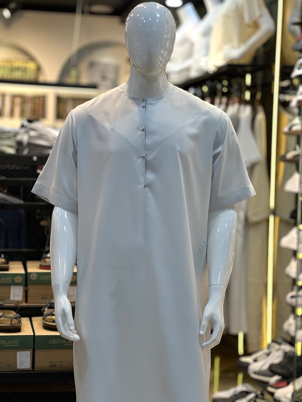 QAMIS EMARATY